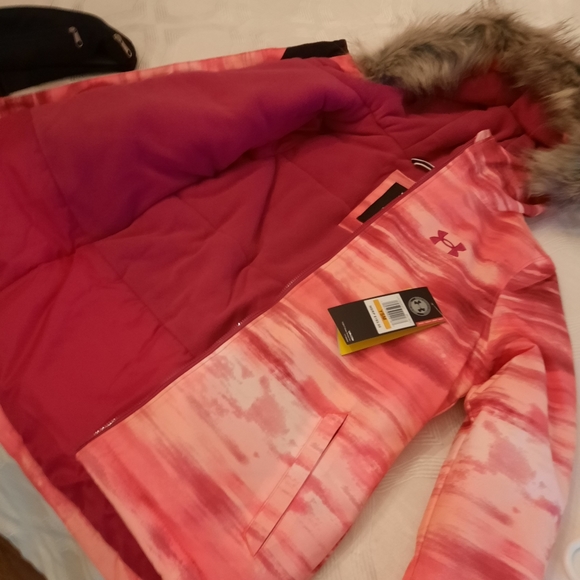 NWT Under Armor girls size S(8) Cold Gear Snow Jacket - Picture 1 of 11